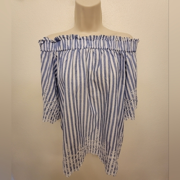H&M Tops - H&M Off Shoulder Eyelet Blouse